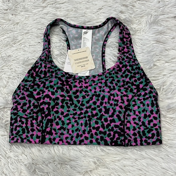 FABLETICS BRA ON THE GO MEDIUM IMPACT SPORTS BRA GRASS GREEN SAFARI SPOTS XS - Picture 4 of 13